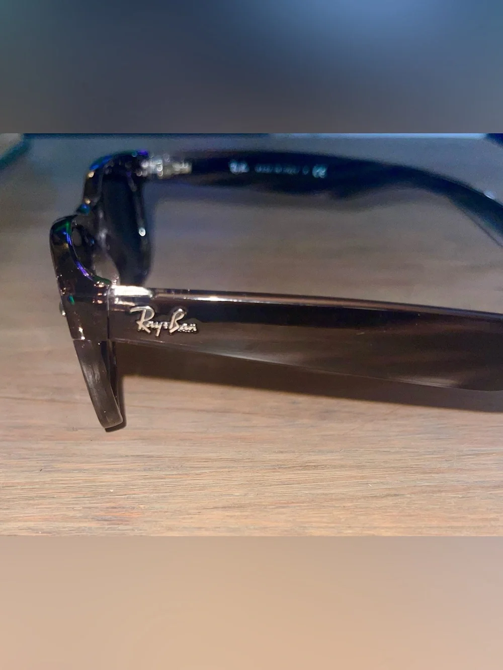 Authentic Ray-Ban New Wayfarer Classic Sunglasses RB2132